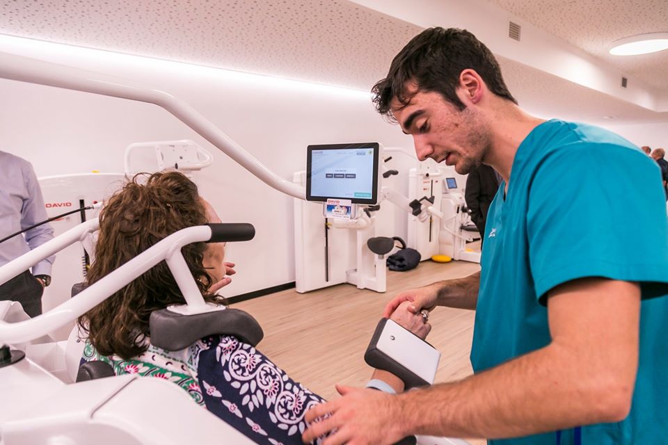 Simple and effective exercises to help with rotator cuff syndrome - Medical